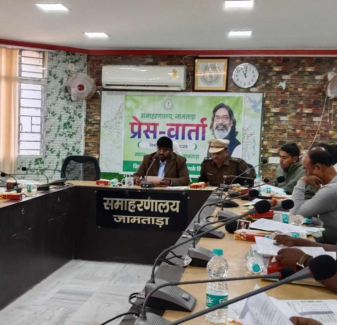 जिले की विकास रिपोर्ट कार्ड जारी: 48 हजार आवेदनों पर कार्रवाई तेज, अपराध नियंत्रण में सुधार के संकेत