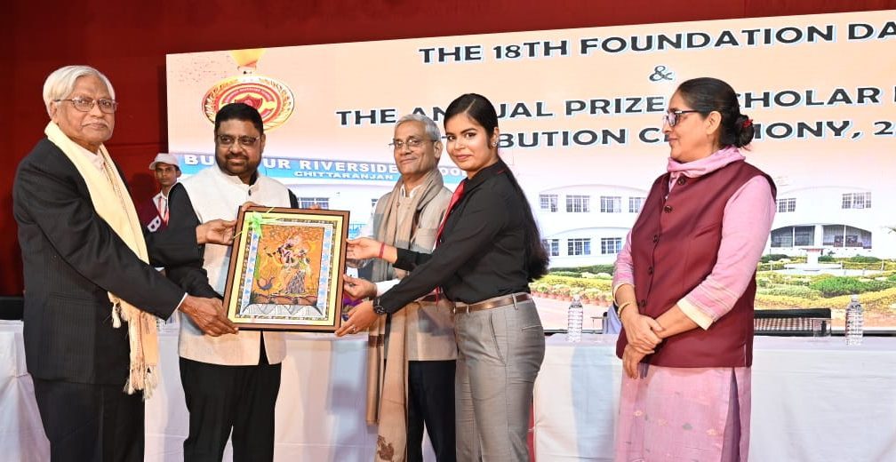 बर्नपुर रिवरसाइड स्कूल, चितरंजन में रचा उत्सव का नया अध्याय — 18वाँ स्थापना दिवस सांस्कृतिक गरिमा के साथ सम्पन्न