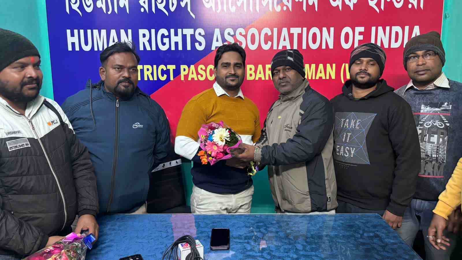 डॉ. विनय कुमार का सम्मान—एससी/एसटी समुदाय ने डॉक्टरेट उपाधि पर व्यक्त की खुशी, मानवाधिकार कार्यालय में गरिमामय कार्यक्रम