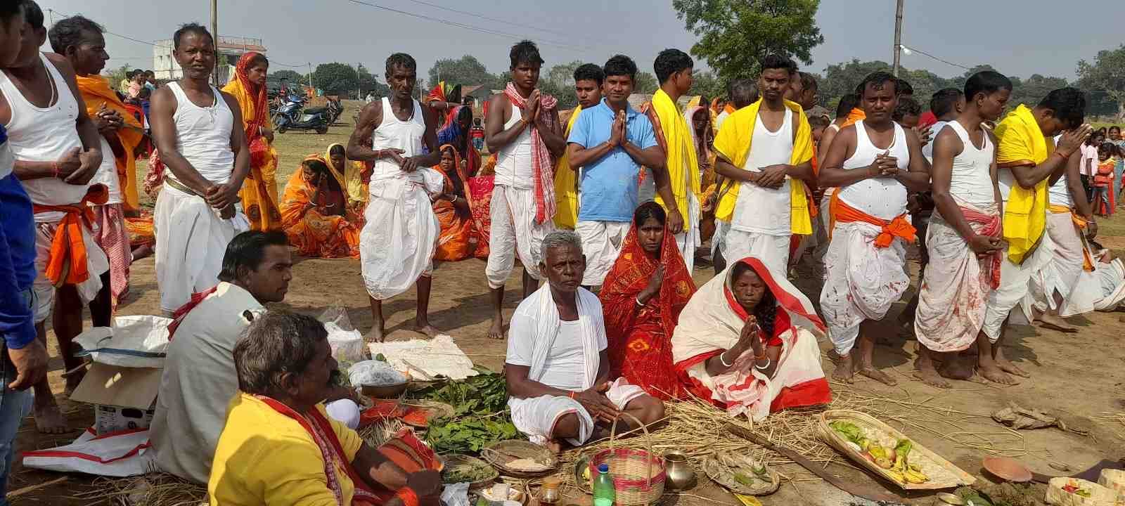 कालाझरिया में घटवाल समाज की आस्था का संगम: सूर्याहु पूजा परंपरा और श्रद्धा के बीच सम्पन्न