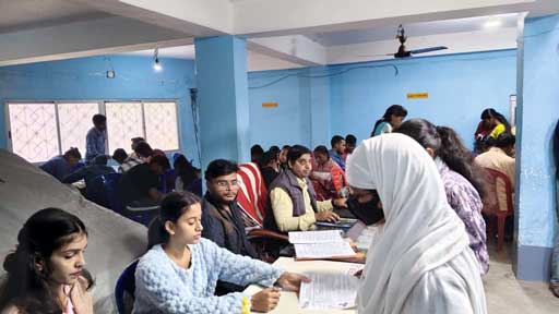 निबसित काउंसिल में उमड़ी डिजिटल शिक्षा की लहर, कंप्यूटर कोर्स के लिए छात्रों की लंबी कतारें