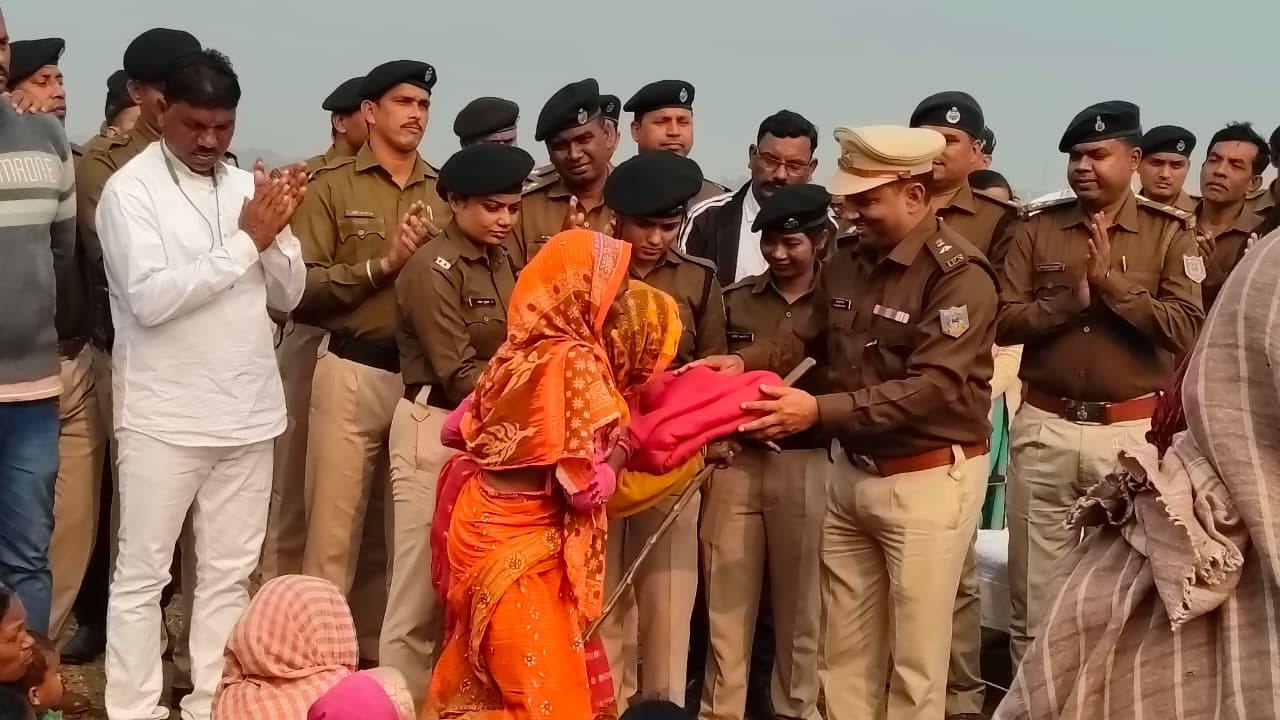 ठंड में गर्मजोशी का एहसास: सांवलापुर में पुलिस–पब्लिक आउटरीच के तहत 150 कंबल बांटे गए