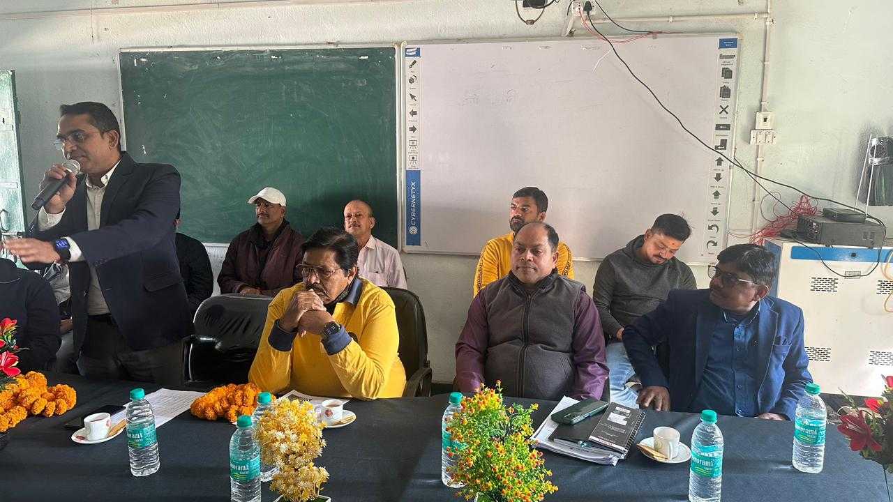 सारठ में शिक्षा सुधार की ठोस पहल, विधायक की अगुवाई में विद्यालयों को आधुनिक सुविधाओं से सुसज्जित करने का निर्णय