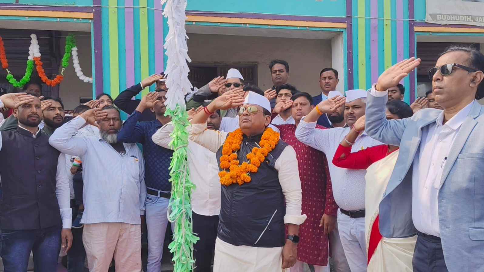 तिरंगे के साये में एकता का संदेश: मुस्कान हॉस्पिटल में मंत्री डॉ. इरफान अंसारी ने किया ध्वजारोहण