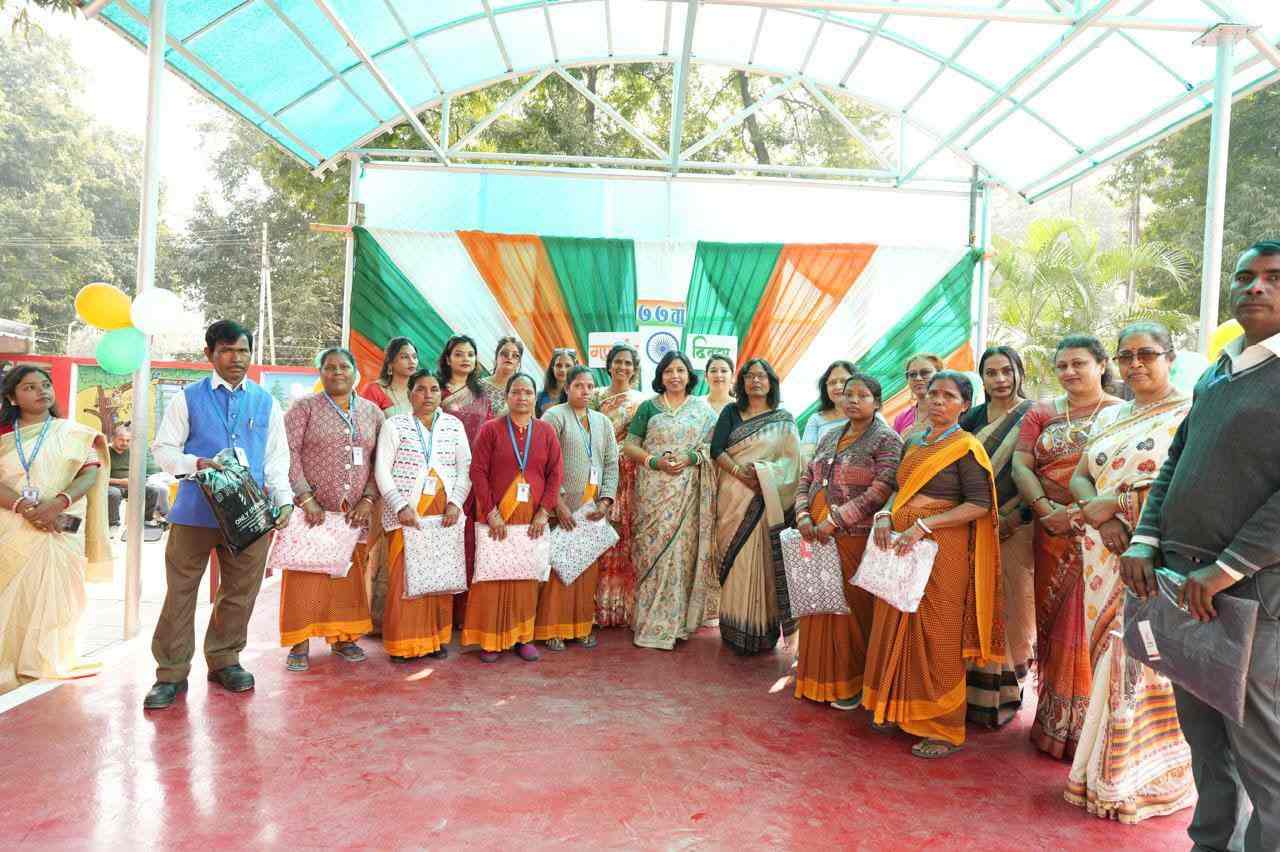 77वें गणतंत्र दिवस पर चिरेका महिला कल्याण संगठन ने रचाया सेवा, संस्कार और देशभक्ति का अनुपम संगम